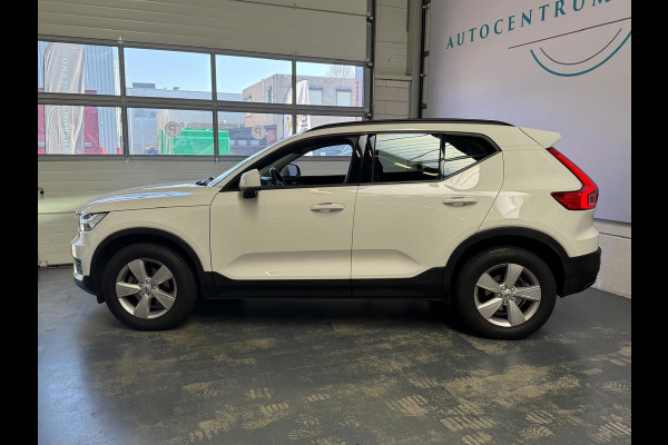 Volvo XC40 Momentum Core Automaat, Carplay, Camera