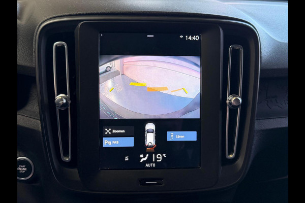Volvo XC40 Momentum Core Automaat, Carplay, Camera