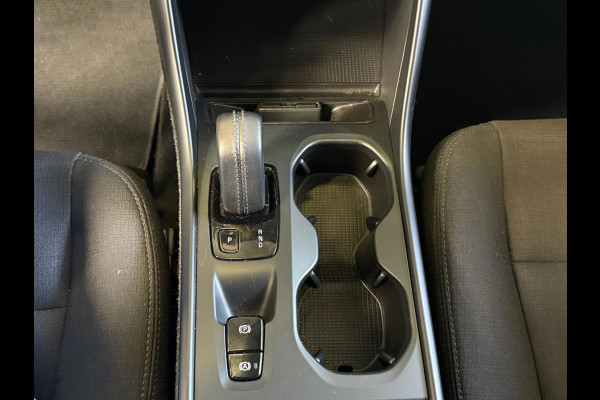 Volvo XC40 Momentum Core Automaat, Carplay, Camera