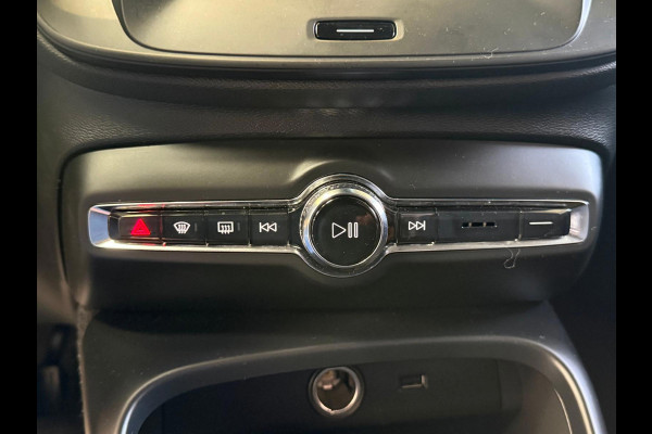 Volvo XC40 Momentum Core Automaat, Carplay, Camera
