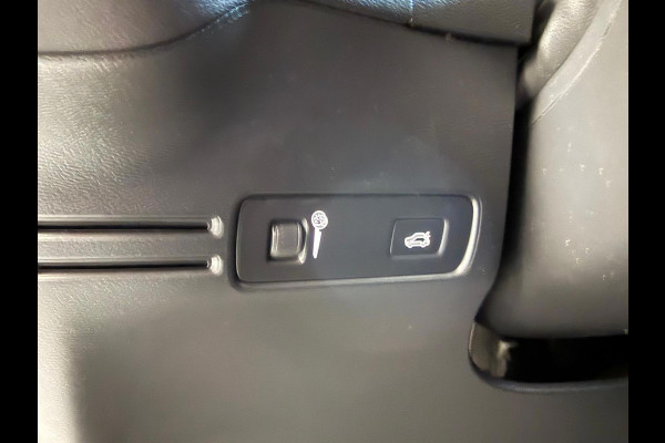 Volvo XC40 Momentum Core Automaat, Carplay, Camera