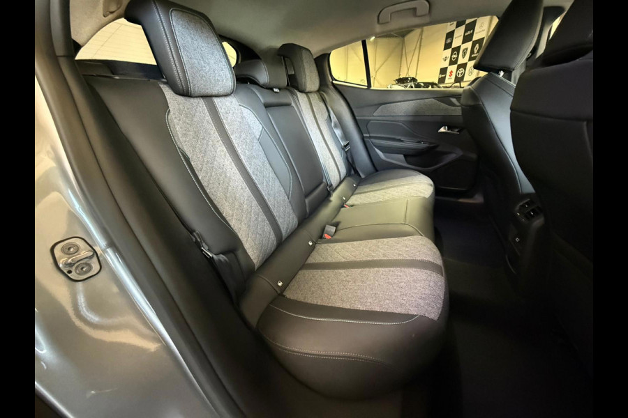 Peugeot 408 1.6 HYbrid Allure 180 Automaat Camera 1 Jaar Bovag Garantie