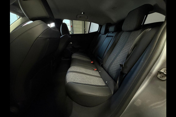 Peugeot 408 1.6 HYbrid Allure 180 Automaat Camera 1 Jaar Bovag Garantie