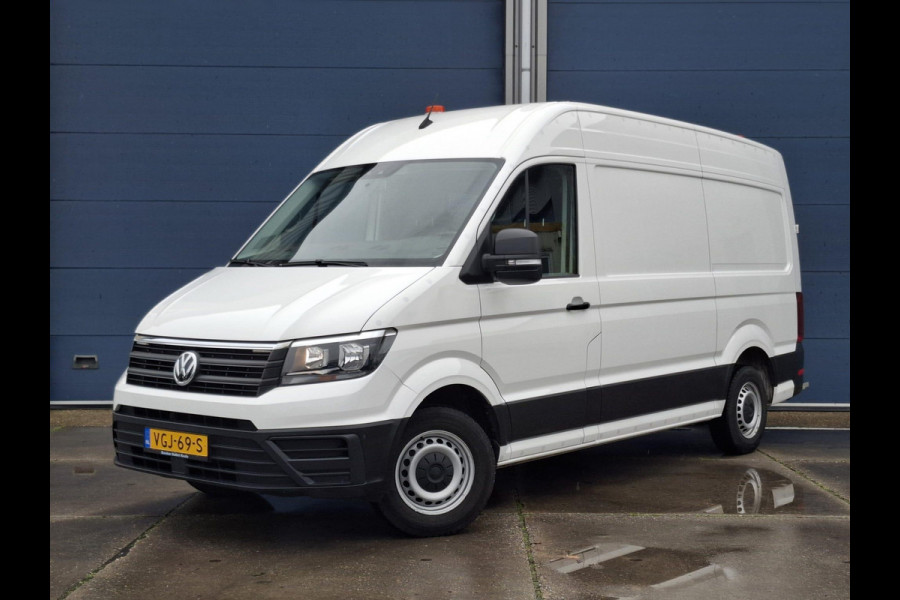 Volkswagen Crafter 35 2.0 TDI L3H3 Highline AUTOMAAT / STANDKACHEL / TREKHAAK / CARPLAY / NAVI