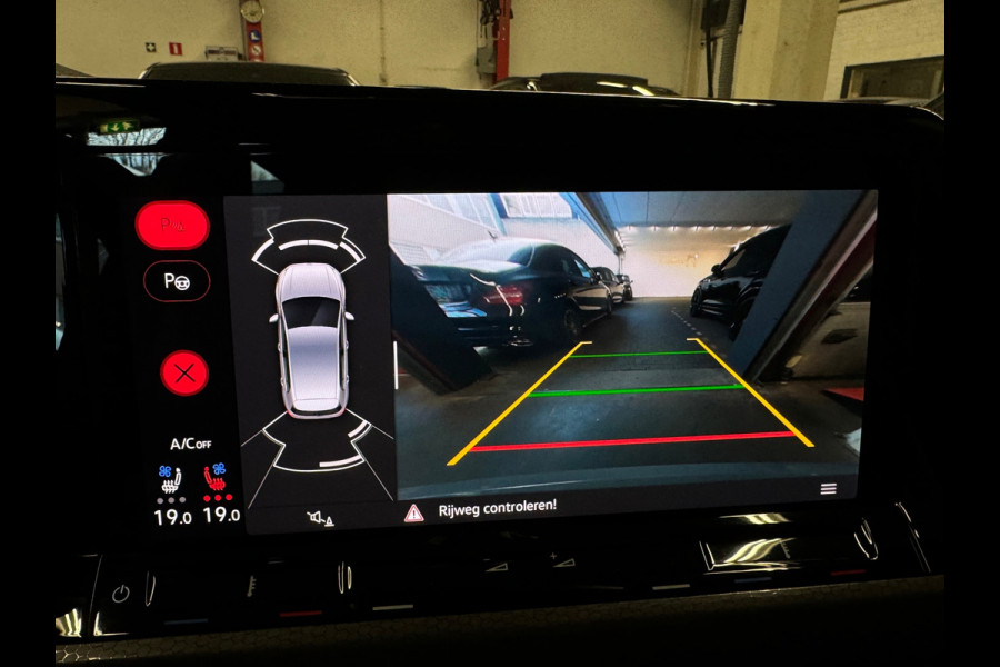 Volkswagen Golf 2.0 TSI GTI Pano|H/K|HuD|Memory|MILLTEK|VOL