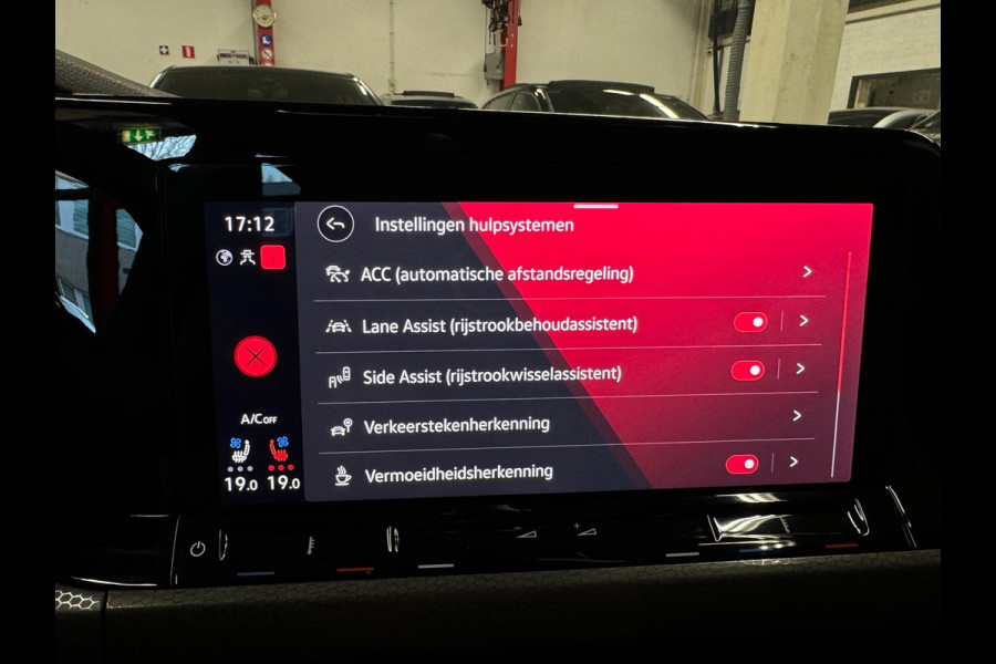 Volkswagen Golf 2.0 TSI GTI Pano|H/K|HuD|Memory|MILLTEK|VOL