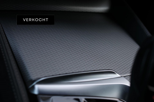 BMW 5 Serie M550i xDrive *Nachtzicht*Massage*H/K*360 Camera*Trekhaak*