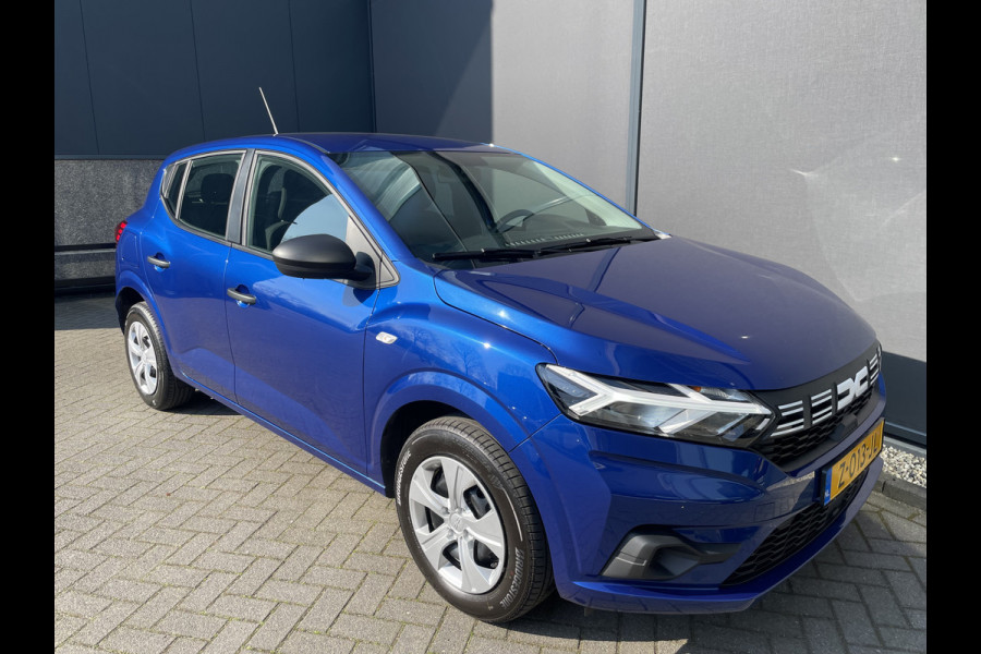 Dacia Sandero 1.0 TCe 100 ECO-G Essential Airco - Cruise control - Parkeersensor achter - Bluetooth - Rijstrooksensor - Start/stop systeem - Stuur multifunctioneel - Led lampen - Elektrische ramen voor