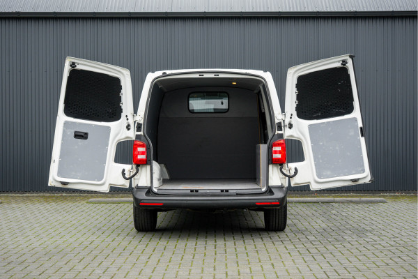 Volkswagen Transporter T6 L2H1 | 102 PK | 3-Zits | Airco