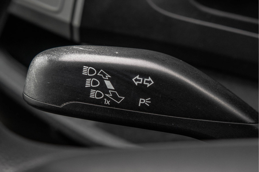 Volkswagen Transporter T6 L2H1 | 102 PK | 3-Zits | Airco