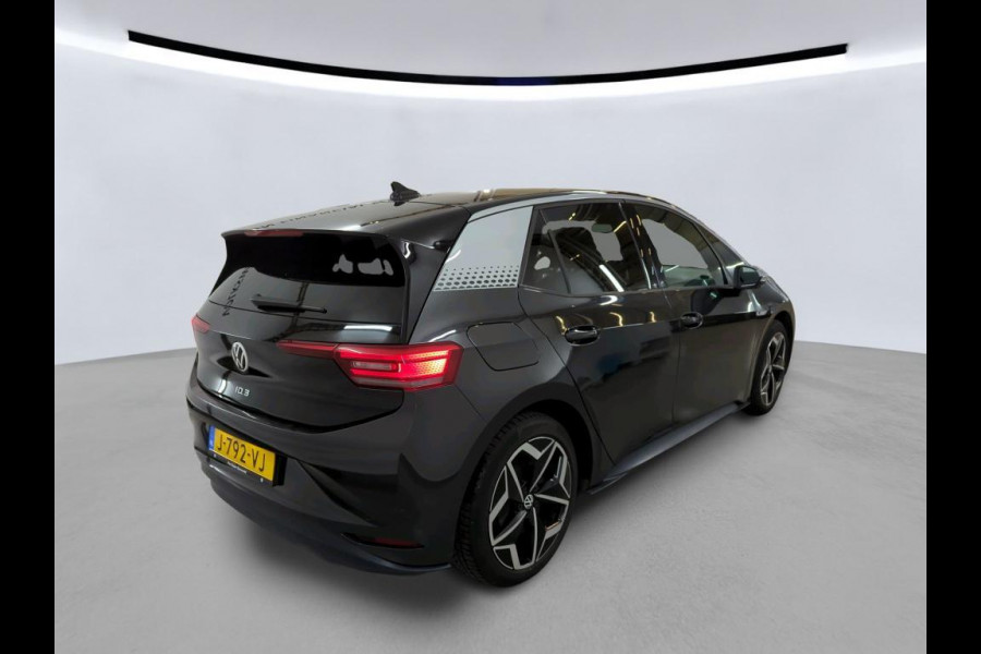 Volkswagen ID.3 First Plus 58 kWh | Trekhaak | Navi | Camera | LED