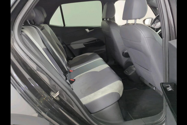 Volkswagen ID.3 First Plus 58 kWh | Trekhaak | Navi | Camera | LED