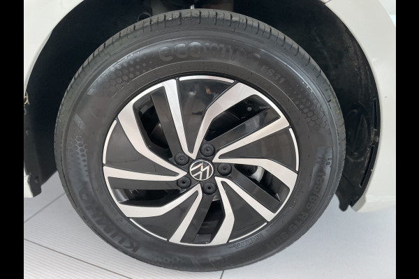 Volkswagen Polo 1.0 TSI Life Edition Achteruitrijcamera - Parkeersensoren - Apple carplay - Airco - Cruise control - Led verlichting - Licht metalen velgen 15 inch - Radio - Rijstrooksensor - Start/stop systeem - Stuur multifunc