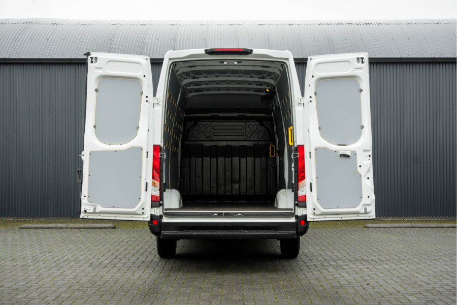 Iveco Daily 35S14V L2H2 | 140PK | 3.5T Trekgewicht | Cruise | Climate