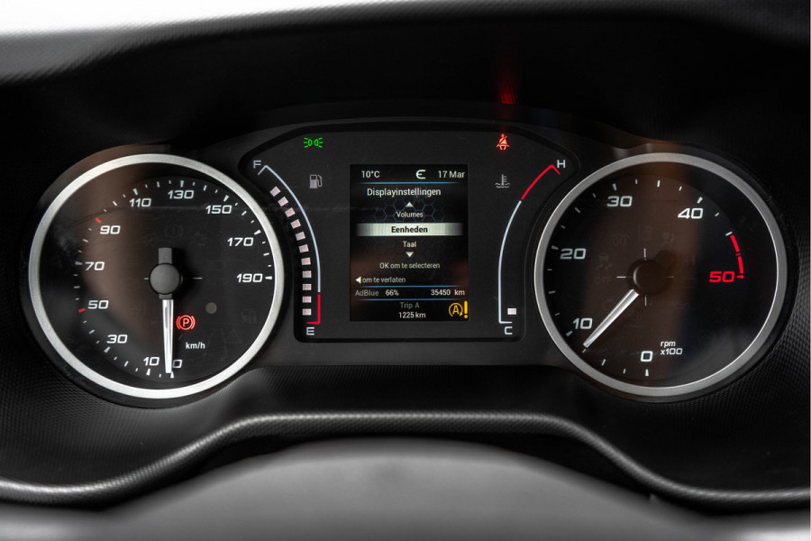 Iveco Daily 35S14V L2H2 | 140PK | 3.5T Trekgewicht | Cruise | Climate