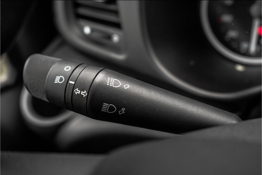 Iveco Daily 35S14V L2H2 | 140PK | 3.5T Trekgewicht | Cruise | Climate