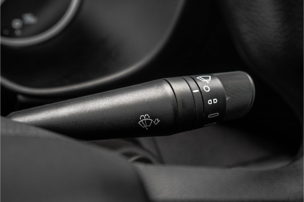 Iveco Daily 35S14V L2H2 | 140PK | 3.5T Trekgewicht | Cruise | Climate