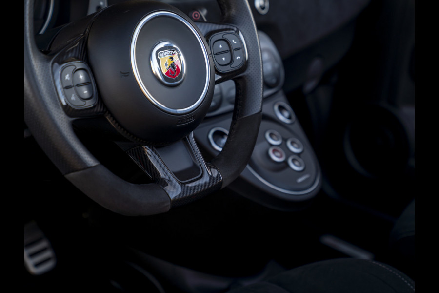 Abarth 595 C Competizione | Beats audio | Sabelt stoelen | Biposto pack | Carplay | Xenon