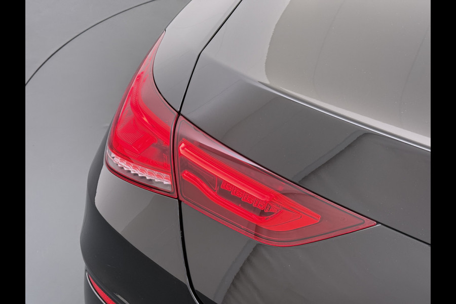 Mercedes-Benz CLA-Klasse 180 AMG line | Pano Trekhaak Memory Sound Multibeam Keyless
