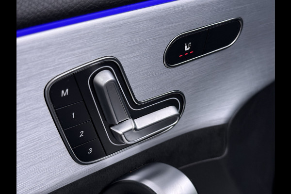 Mercedes-Benz CLA-Klasse 180 AMG line | Pano Trekhaak Memory Sound Multibeam Keyless