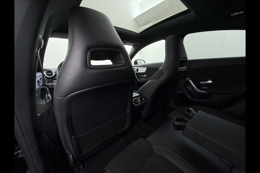 Mercedes-Benz CLA-Klasse 180 AMG line | Pano Trekhaak Memory Sound Multibeam Keyless