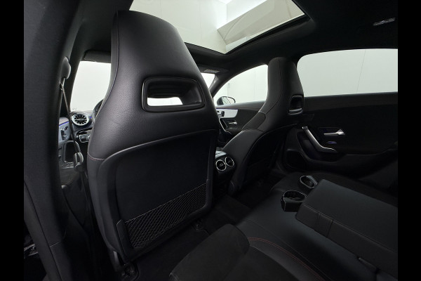 Mercedes-Benz CLA-Klasse 180 AMG line | Pano Trekhaak Memory Sound Multibeam Keyless