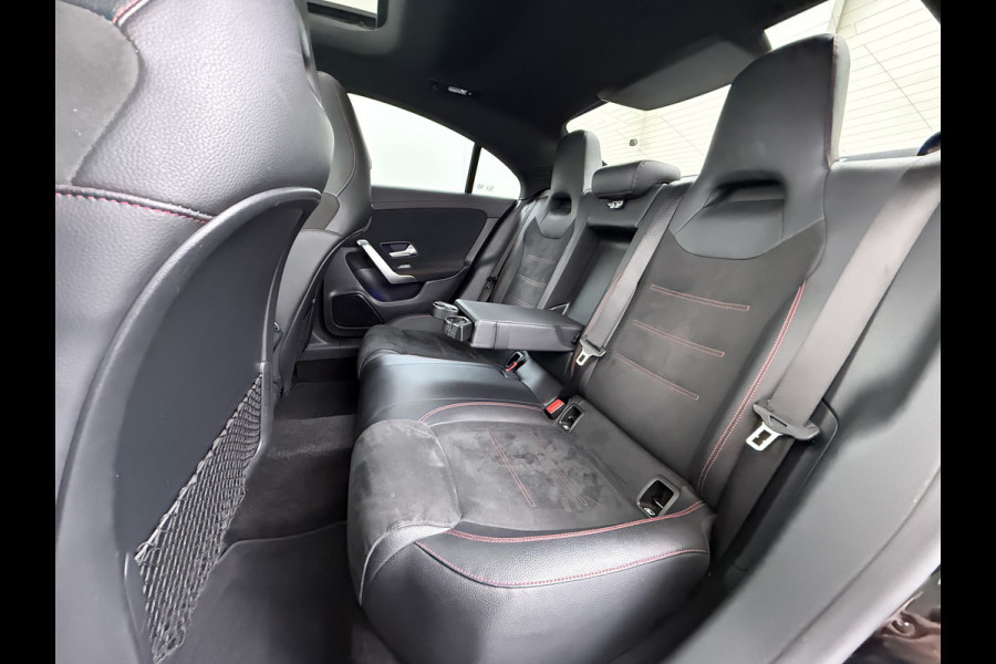 Mercedes-Benz CLA-Klasse 180 AMG line | Pano Trekhaak Memory Sound Multibeam Keyless