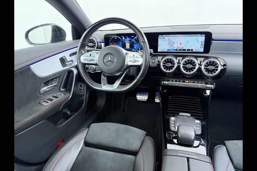 Mercedes-Benz CLA-Klasse 180 AMG line | Pano Trekhaak Memory Sound Multibeam Keyless