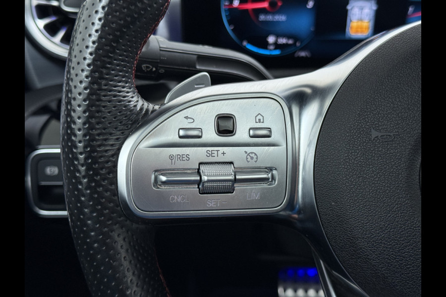 Mercedes-Benz CLA-Klasse 180 AMG line | Pano Trekhaak Memory Sound Multibeam Keyless