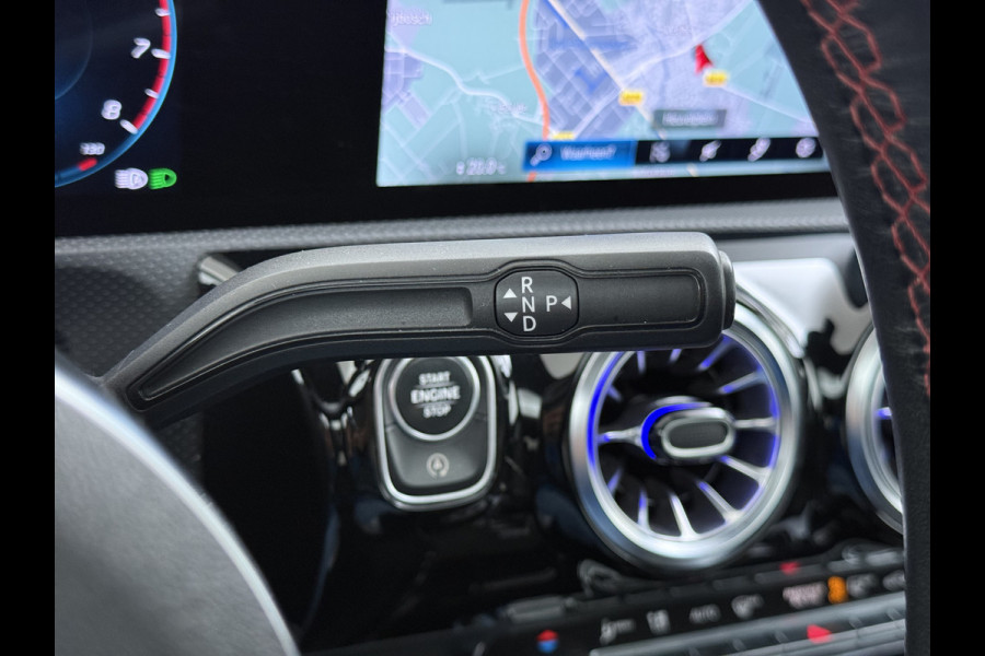 Mercedes-Benz CLA-Klasse 180 AMG line | Pano Trekhaak Memory Sound Multibeam Keyless