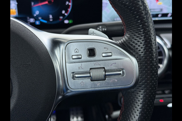 Mercedes-Benz CLA-Klasse 180 AMG line | Pano Trekhaak Memory Sound Multibeam Keyless
