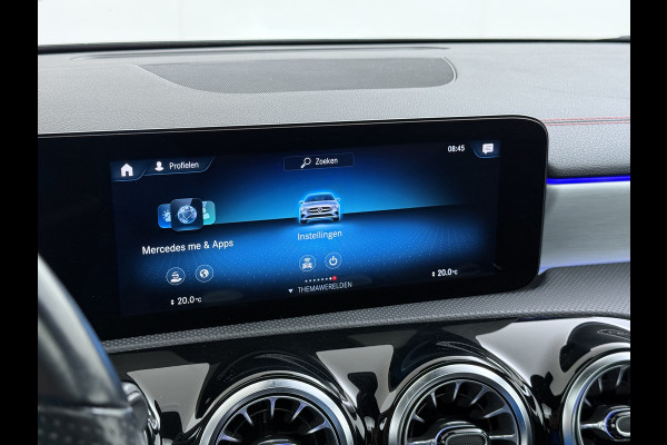 Mercedes-Benz CLA-Klasse 180 AMG line | Pano Trekhaak Memory Sound Multibeam Keyless