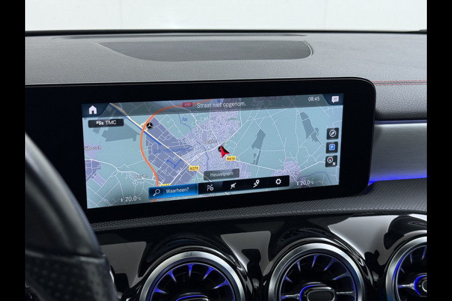 Mercedes-Benz CLA-Klasse 180 AMG line | Pano Trekhaak Memory Sound Multibeam Keyless