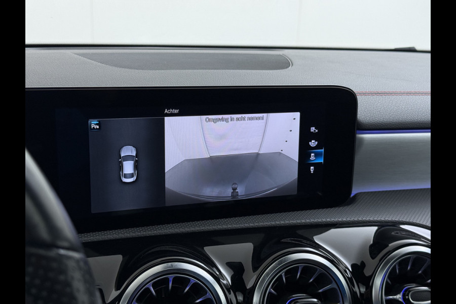 Mercedes-Benz CLA-Klasse 180 AMG line | Pano Trekhaak Memory Sound Multibeam Keyless