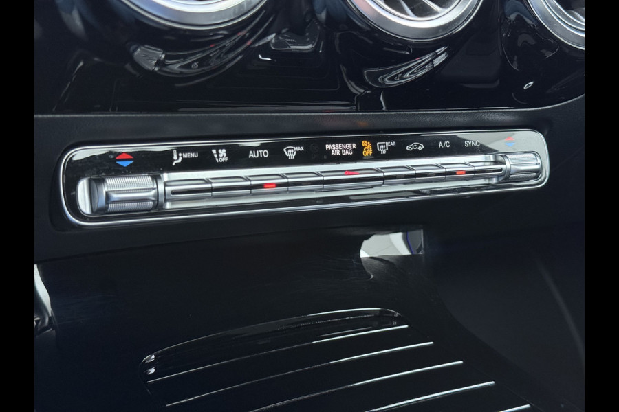 Mercedes-Benz CLA-Klasse 180 AMG line | Pano Trekhaak Memory Sound Multibeam Keyless