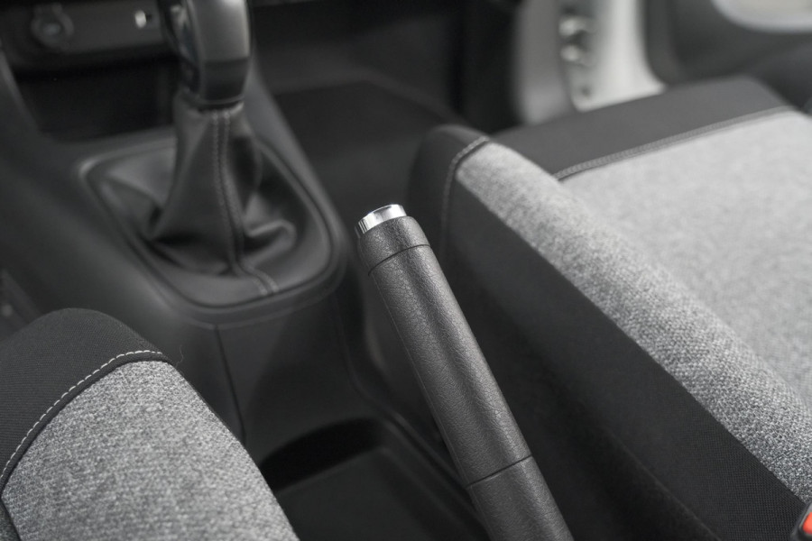 Citroën C3 PureTech 82 C-Series | Parkeersensoren | Navigatie | Climate Control | Apple Carplay