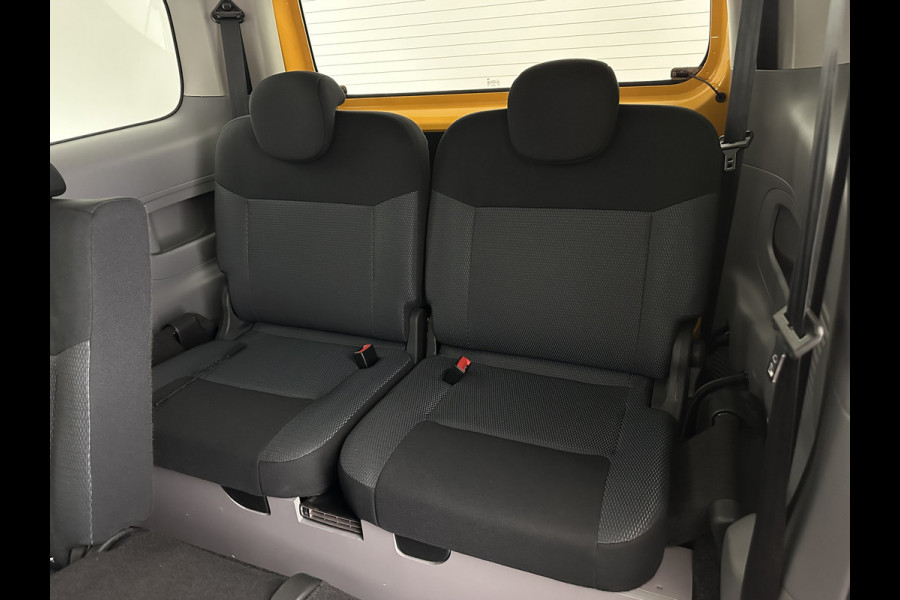 Nissan e-NV200 Evalia 40 kWh Connect Edition [ 7-Pers. ] {SOH-95%} (INCL.BTW) *NAVI-FULLMAP | CAMERA | HEATED-COMFORTSEATS | DAB | PRIVACY-GLASS | ECC | CRUISE | 15''ALU*