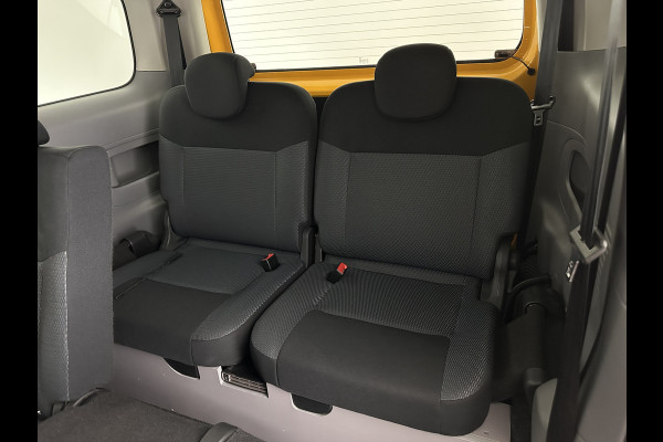 Nissan e-NV200 Evalia 40 kWh Connect Edition [ 7-Pers. ] {SOH-95%} (INCL.BTW) *NAVI-FULLMAP | CAMERA | HEATED-COMFORTSEATS | DAB | PRIVACY-GLASS | ECC | CRUISE | 15''ALU*