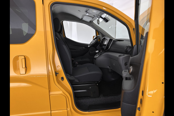 Nissan e-NV200 Evalia 40 kWh Connect Edition [ 7-Pers. ] {SOH-95%} (INCL.BTW) *NAVI-FULLMAP | CAMERA | HEATED-COMFORTSEATS | DAB | PRIVACY-GLASS | ECC | CRUISE | 15''ALU*