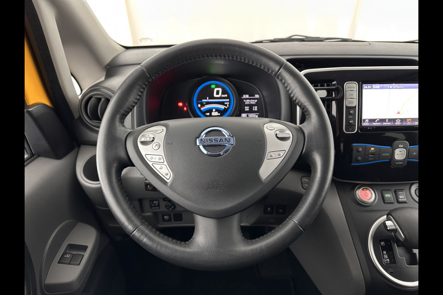 Nissan e-NV200 Evalia 40 kWh Connect Edition [ 7-Pers. ] {SOH-95%} (INCL.BTW) *NAVI-FULLMAP | CAMERA | HEATED-COMFORTSEATS | DAB | PRIVACY-GLASS | ECC | CRUISE | 15''ALU*