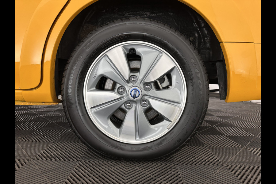 Nissan e-NV200 Evalia 40 kWh Connect Edition [ 7-Pers. ] {SOH-95%} (INCL.BTW) *NAVI-FULLMAP | CAMERA | HEATED-COMFORTSEATS | DAB | PRIVACY-GLASS | ECC | CRUISE | 15''ALU*