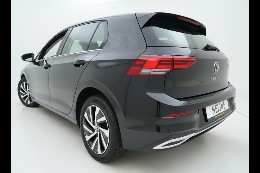 Volkswagen Golf 1.4 eHybrid 204PK DSG STYLE CAMERA/CARPLAY/SFEERVERL.