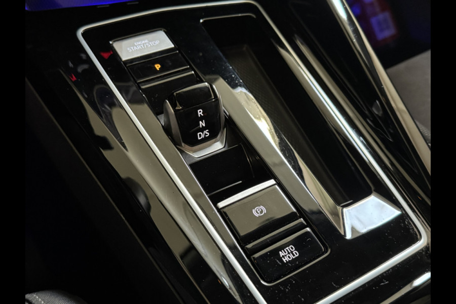 Volkswagen Golf 1.4 eHybrid 204PK DSG STYLE CAMERA/CARPLAY/SFEERVERL.