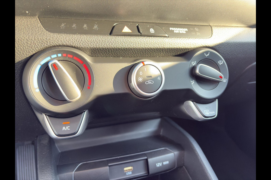 Kia Stonic 1.0 T-GDi MHEV ComfortLine | Apple Carplay & Android Auto | Airco | Bluetooth | DAB |