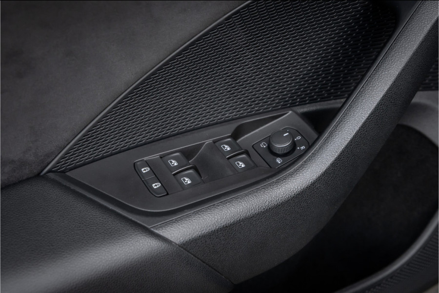 Škoda Octavia Combi RS iV PHEV Business -Matrix- stoelverwarming