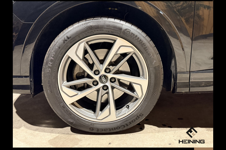 Audi Q3 45 TFSI e S edition Black edition. Trekhaak. Navi. 19 inch. Camera.
