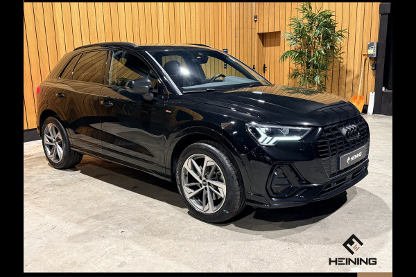 Audi Q3 45 TFSI e S edition Black edition. Trekhaak. Navi. 19 inch. Camera.