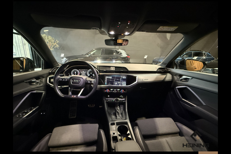 Audi Q3 45 TFSI e S edition Black edition. Trekhaak. Navi. 19 inch. Camera.