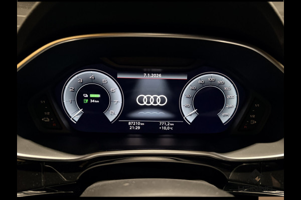 Audi Q3 45 TFSI e S edition Black edition. Trekhaak. Navi. 19 inch. Camera.