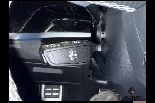 Audi Q3 45 TFSI e S edition Black edition. Trekhaak. Navi. 19 inch. Camera.